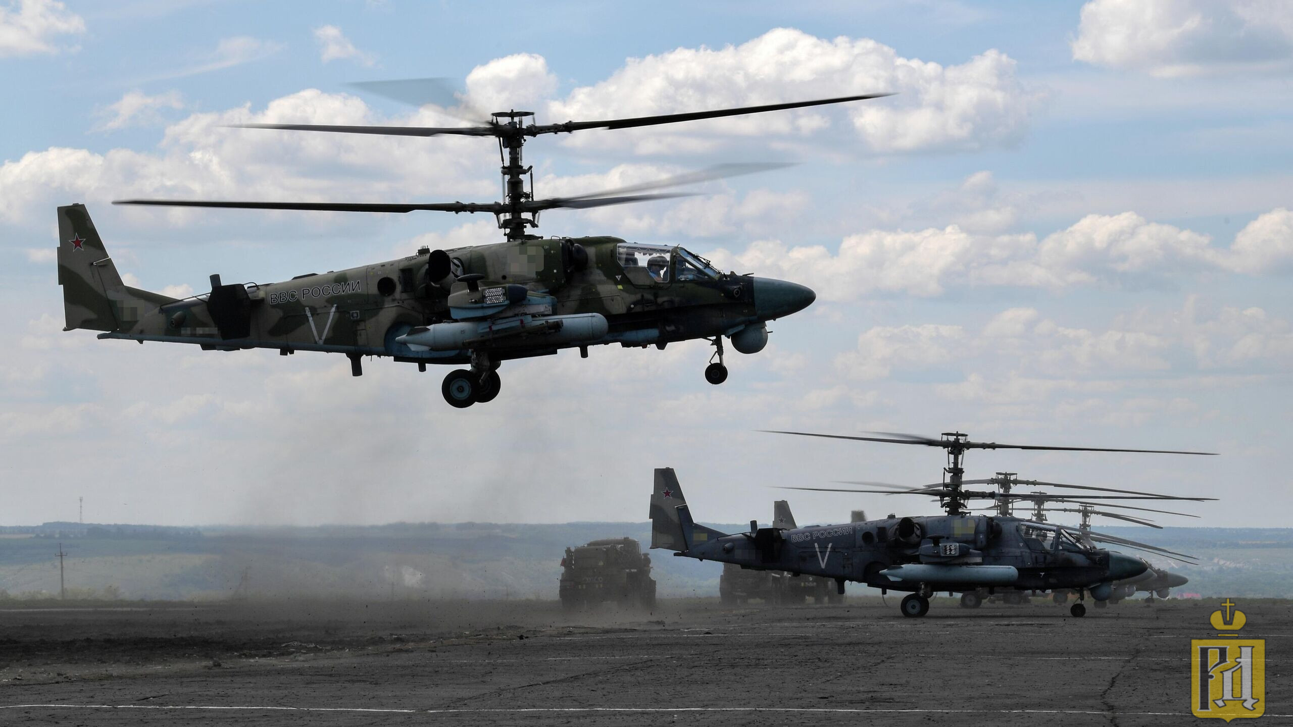Операция вкс украина. Ка-52 Аллигатор на Украине. Ка-52 вертолёт. Вертолет ка-52 "Аллигатор". Ка-52э вертолет.